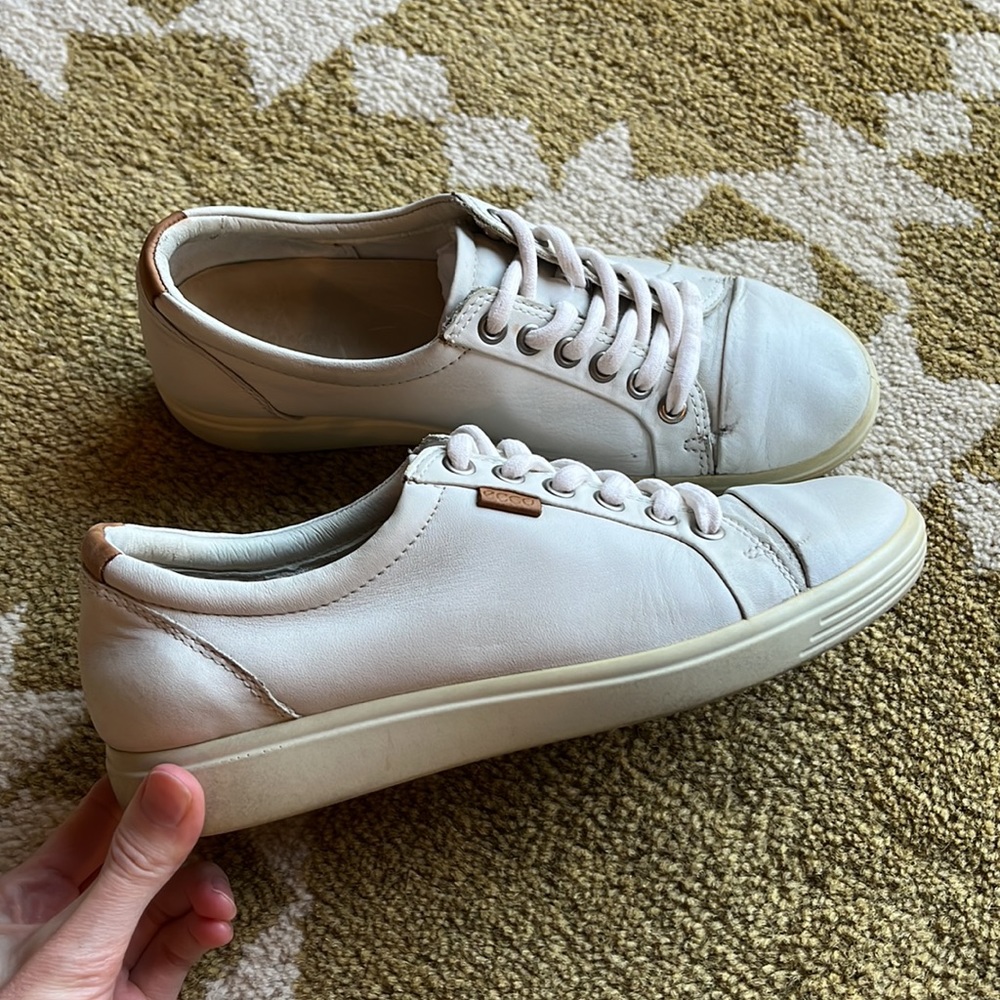 ECCO Women's Soft 7 Tie Leather Sneaker size EU 37 US 6